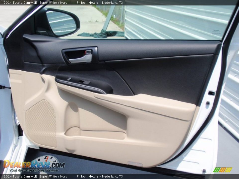 2014 Toyota Camry LE Super White / Ivory Photo #16