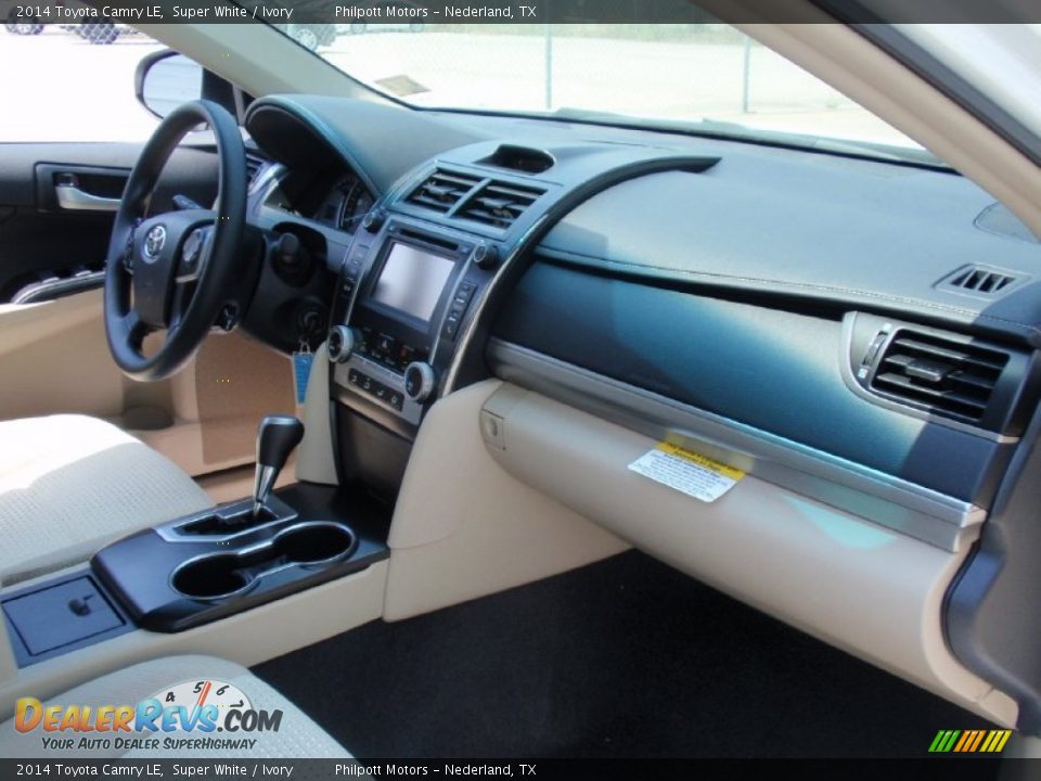 2014 Toyota Camry LE Super White / Ivory Photo #17