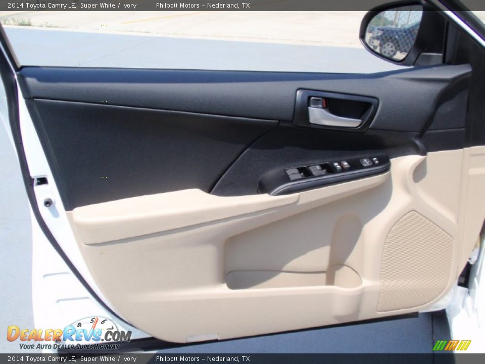 2014 Toyota Camry LE Super White / Ivory Photo #22