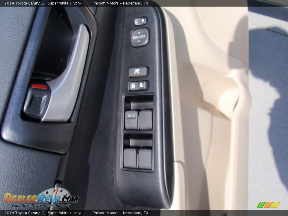 2014 Toyota Camry LE Super White / Ivory Photo #23