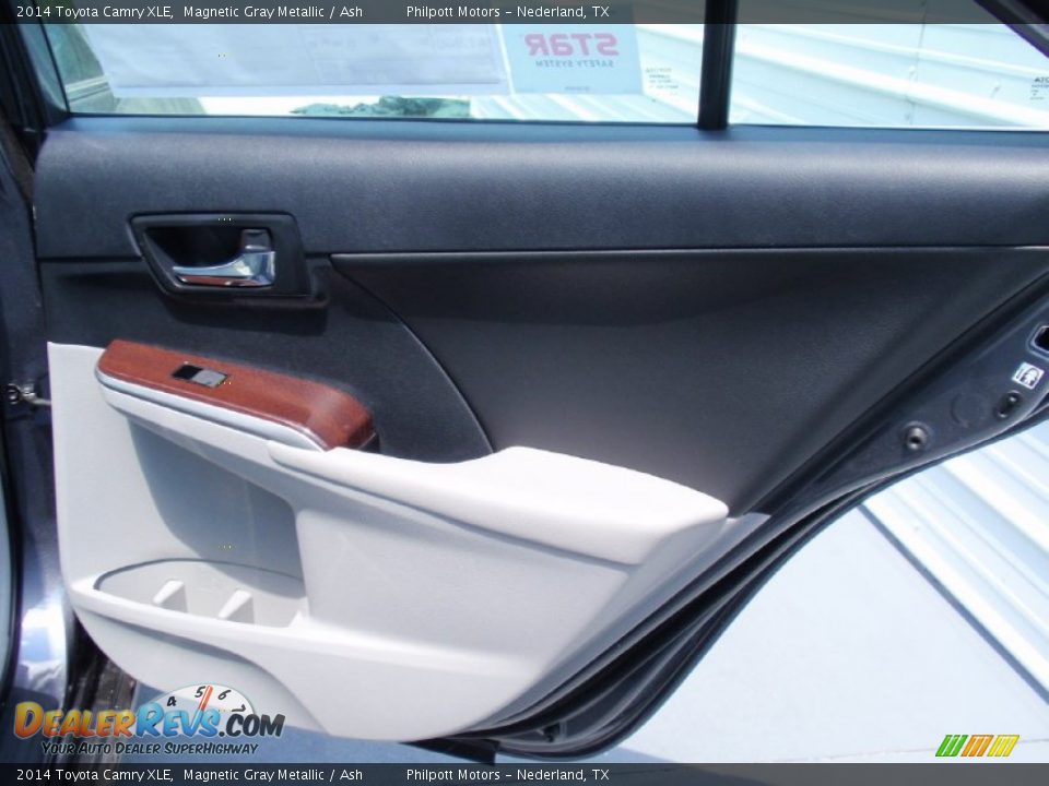 2014 Toyota Camry XLE Magnetic Gray Metallic / Ash Photo #20
