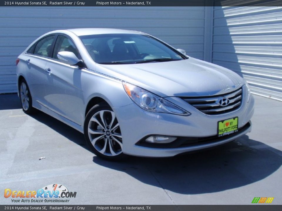 2014 Hyundai Sonata SE Radiant Silver / Gray Photo #1