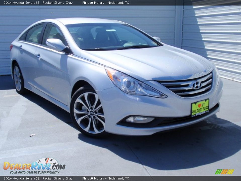 2014 Hyundai Sonata SE Radiant Silver / Gray Photo #2