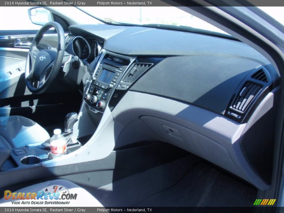 2014 Hyundai Sonata SE Radiant Silver / Gray Photo #18