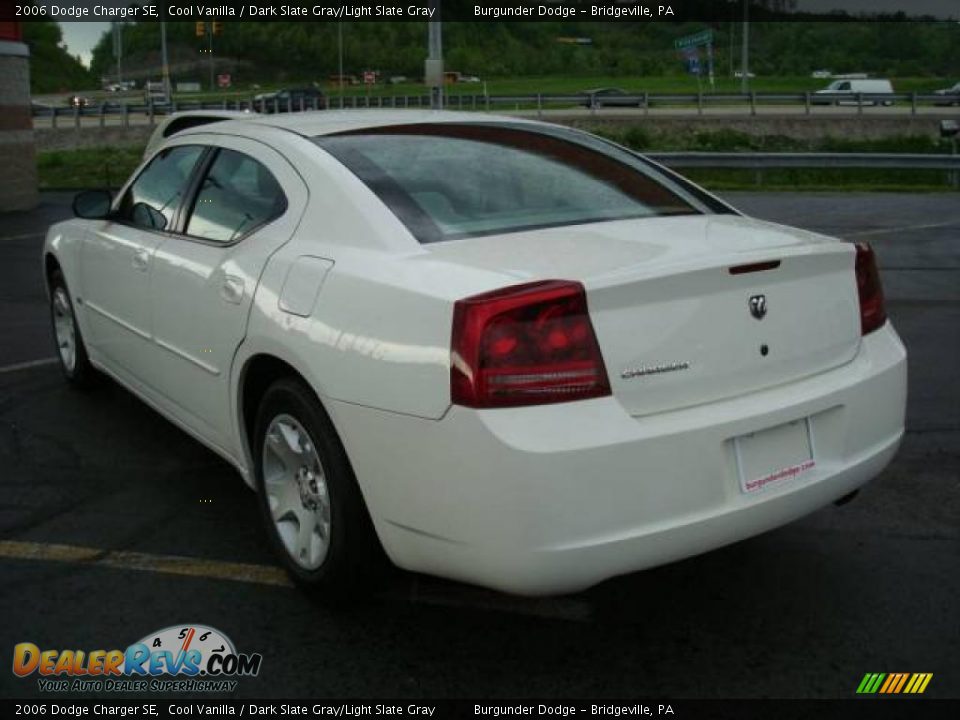 2006 Dodge Charger SE Cool Vanilla / Dark Slate Gray/Light Slate Gray Photo #3