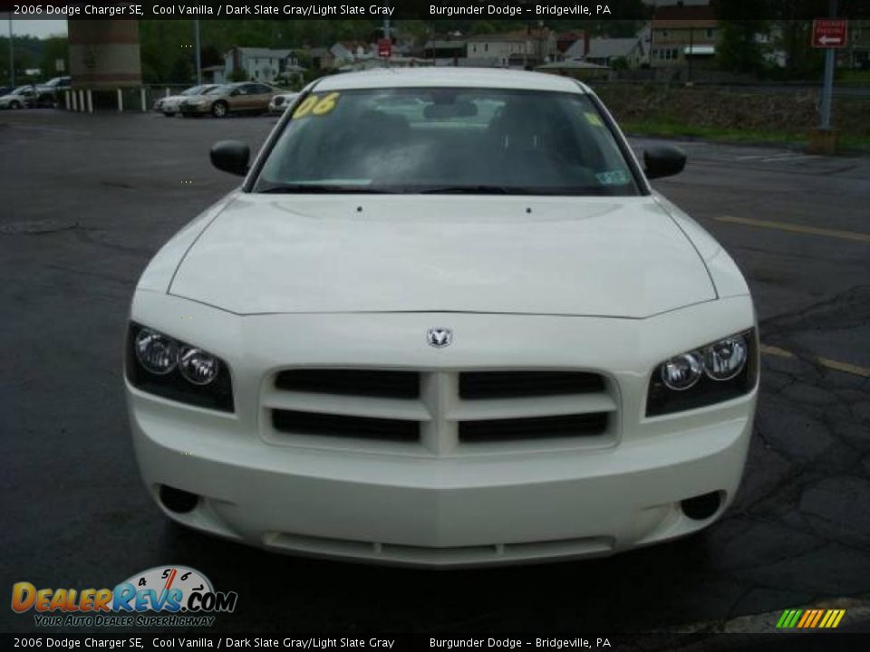 2006 Dodge Charger SE Cool Vanilla / Dark Slate Gray/Light Slate Gray Photo #11