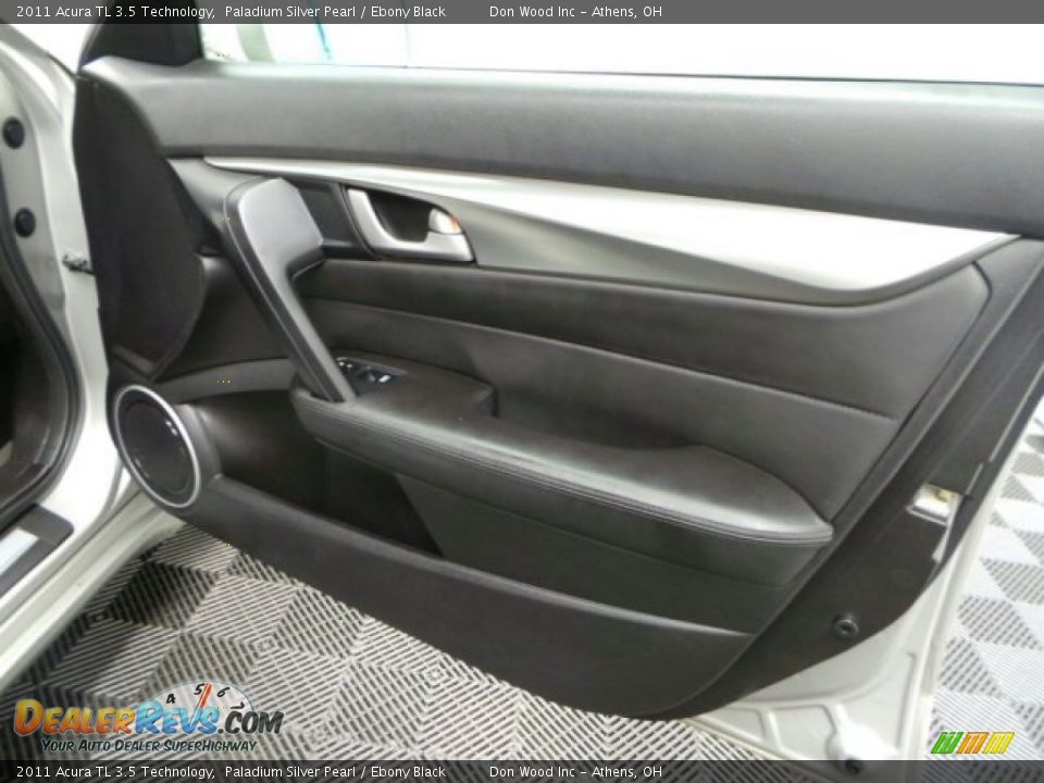 2011 Acura TL 3.5 Technology Paladium Silver Pearl / Ebony Black Photo #17