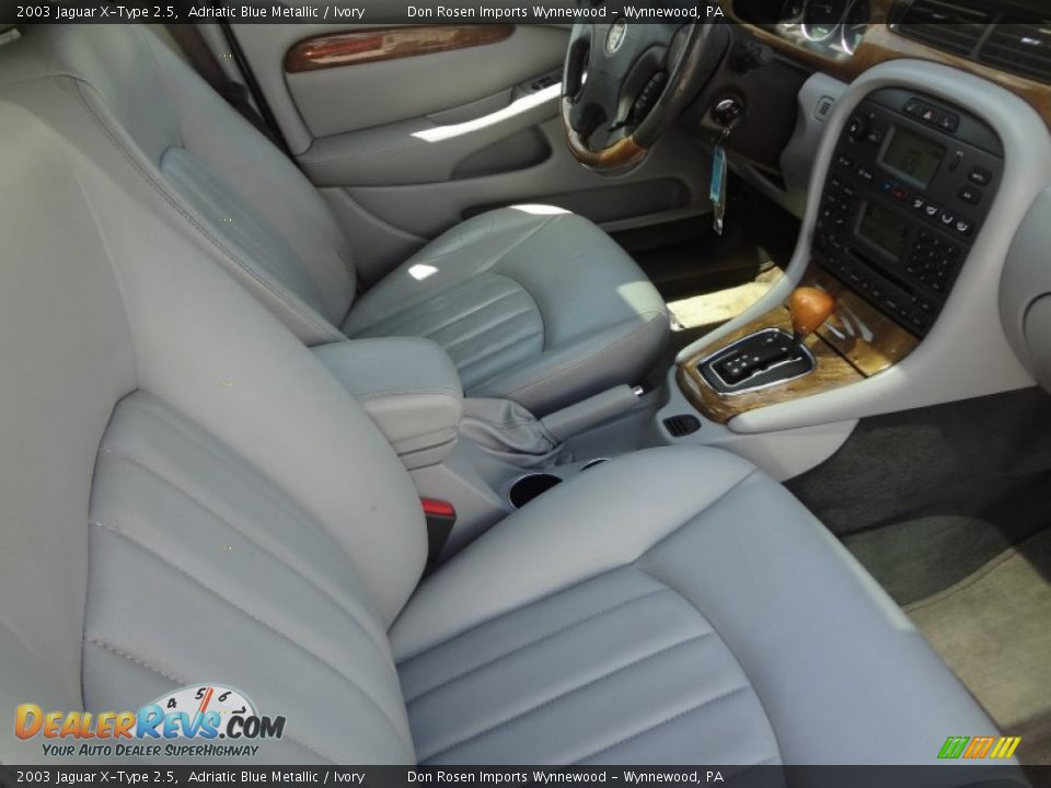 2003 Jaguar X-Type 2.5 Adriatic Blue Metallic / Ivory Photo #6