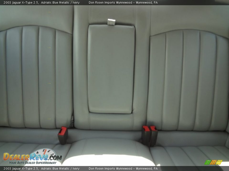 2003 Jaguar X-Type 2.5 Adriatic Blue Metallic / Ivory Photo #12