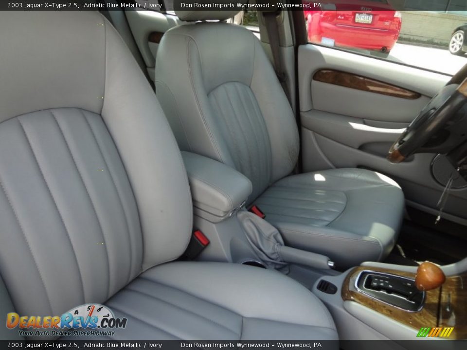 2003 Jaguar X-Type 2.5 Adriatic Blue Metallic / Ivory Photo #13