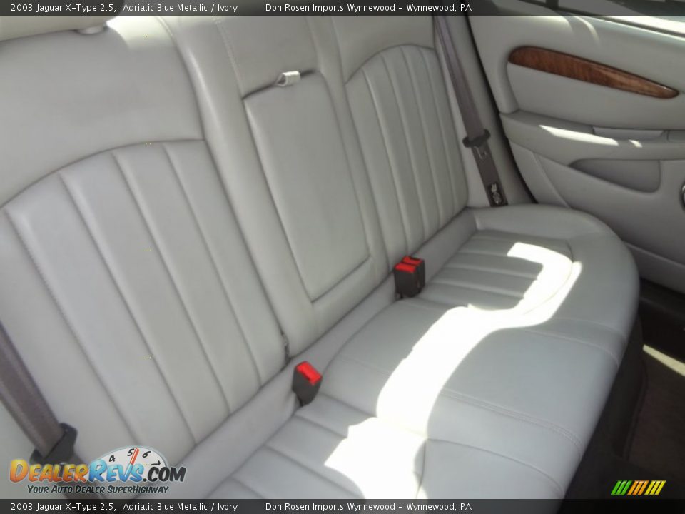 2003 Jaguar X-Type 2.5 Adriatic Blue Metallic / Ivory Photo #14