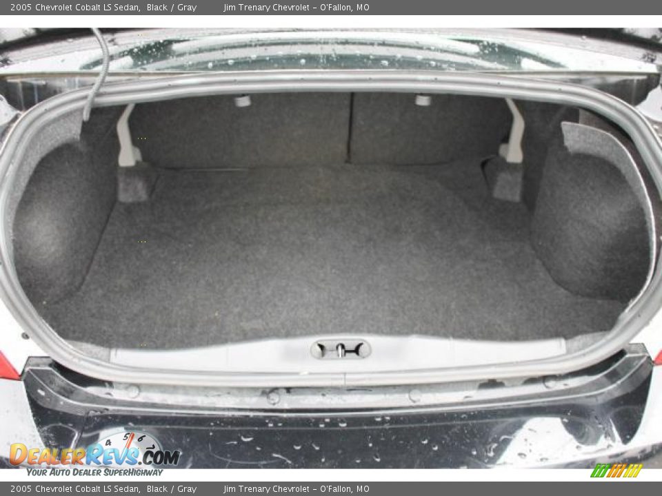 2005 Chevrolet Cobalt LS Sedan Black / Gray Photo #5