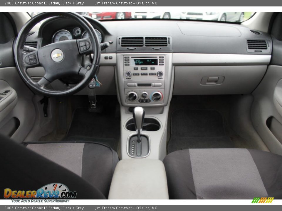 2005 Chevrolet Cobalt LS Sedan Black / Gray Photo #9