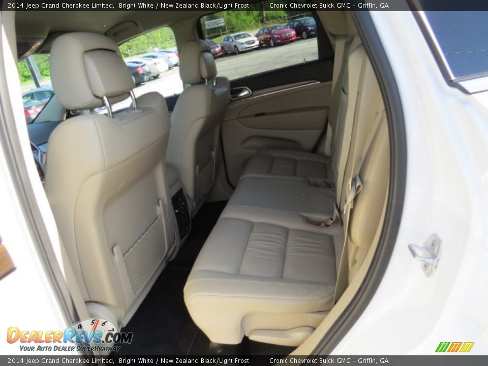 2014 Jeep Grand Cherokee Limited Bright White / New Zealand Black/Light Frost Photo #13