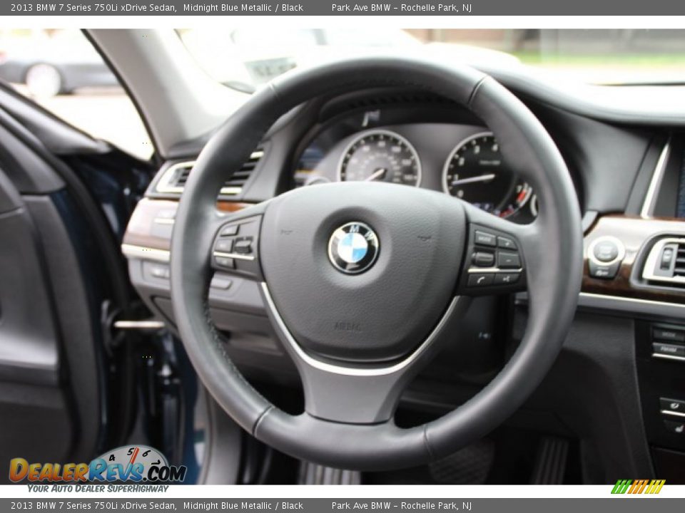 2013 BMW 7 Series 750Li xDrive Sedan Steering Wheel Photo #16