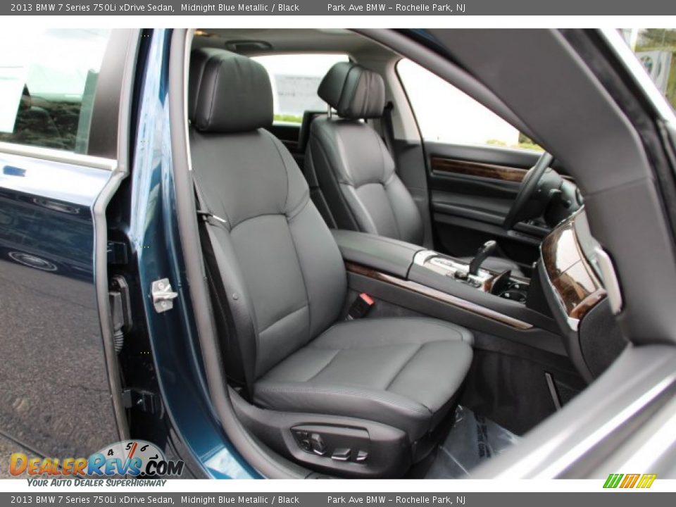 Front Seat of 2013 BMW 7 Series 750Li xDrive Sedan Photo #31