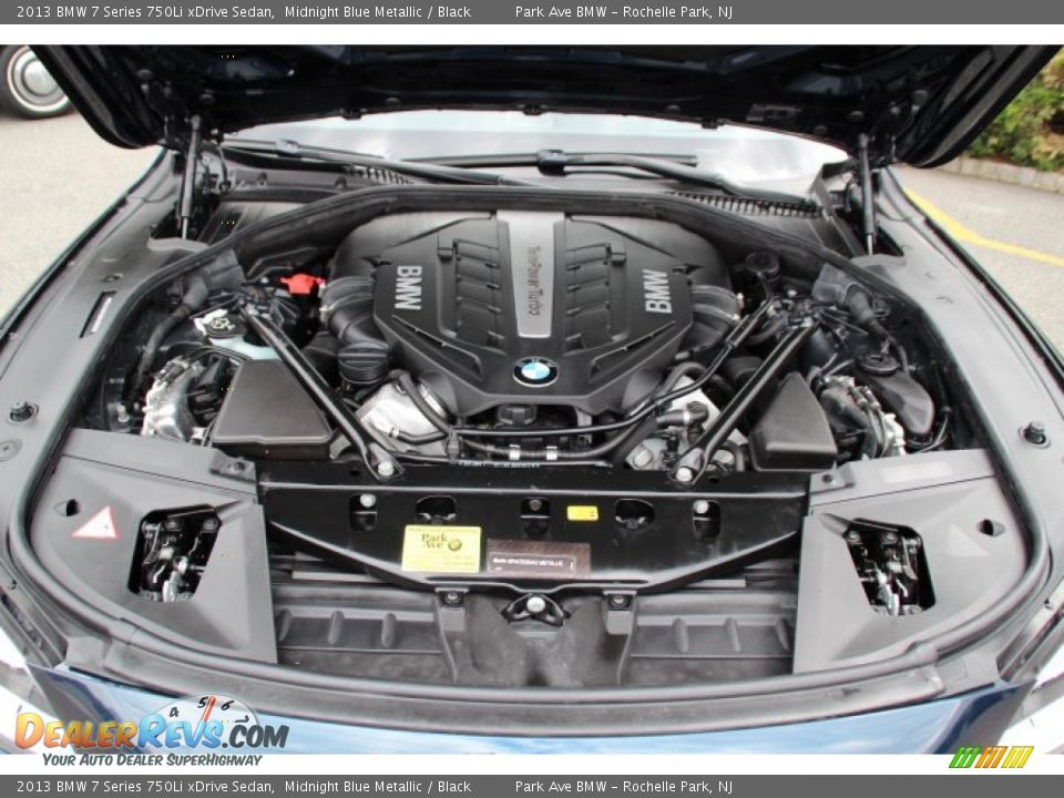 2013 BMW 7 Series 750Li xDrive Sedan 4.4 Liter DI TwinPower Turbocharged DOHC 32-Valve VVT V8 Engine Photo #32