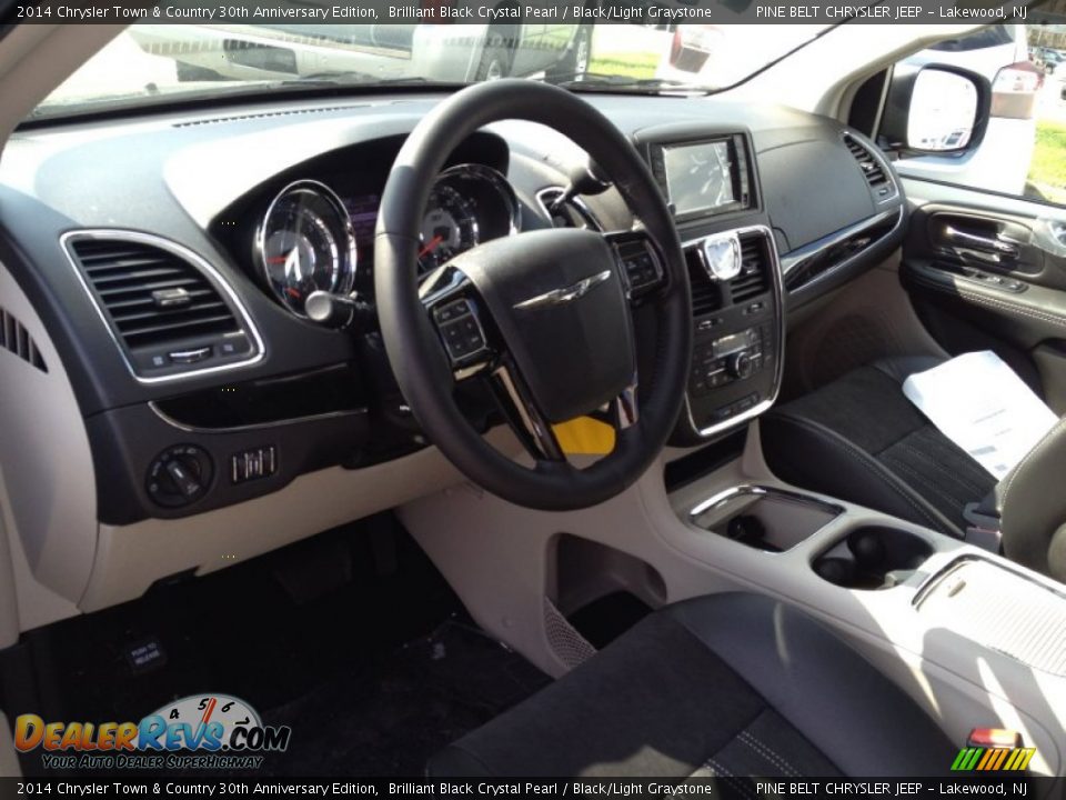 2014 Chrysler Town & Country 30th Anniversary Edition Brilliant Black Crystal Pearl / Black/Light Graystone Photo #7