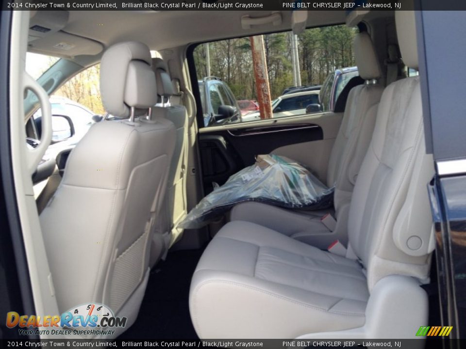2014 Chrysler Town & Country Limited Brilliant Black Crystal Pearl / Black/Light Graystone Photo #6