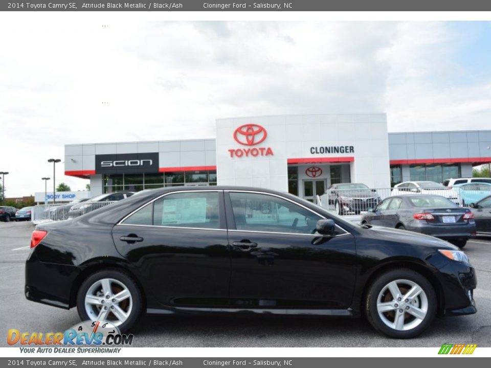 2014 Toyota Camry SE Attitude Black Metallic / Black/Ash Photo #2