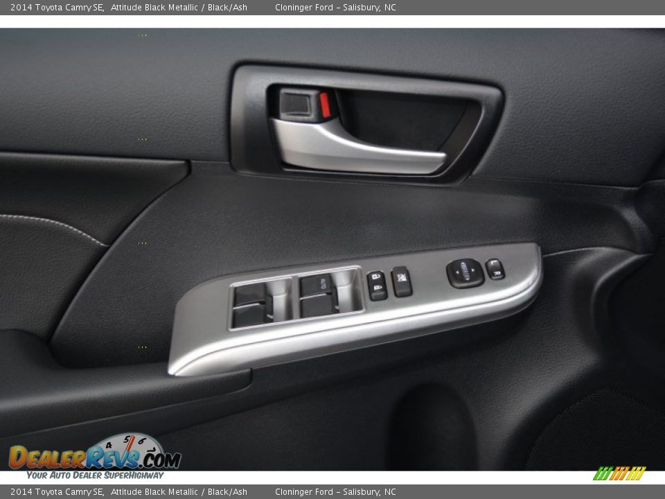 2014 Toyota Camry SE Attitude Black Metallic / Black/Ash Photo #5