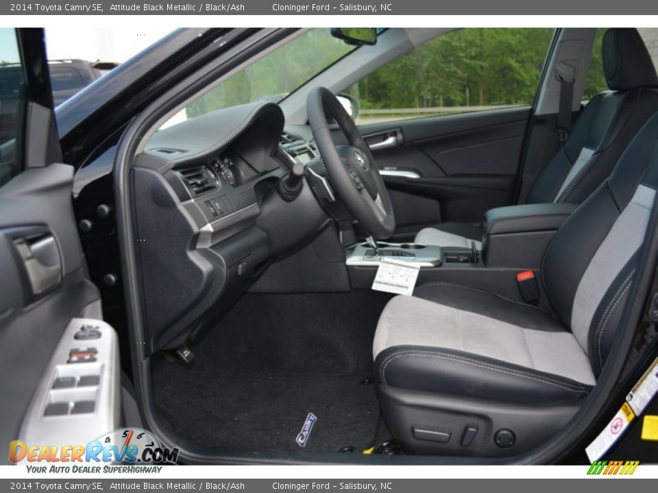 2014 Toyota Camry SE Attitude Black Metallic / Black/Ash Photo #6