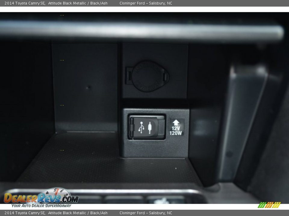 2014 Toyota Camry SE Attitude Black Metallic / Black/Ash Photo #19