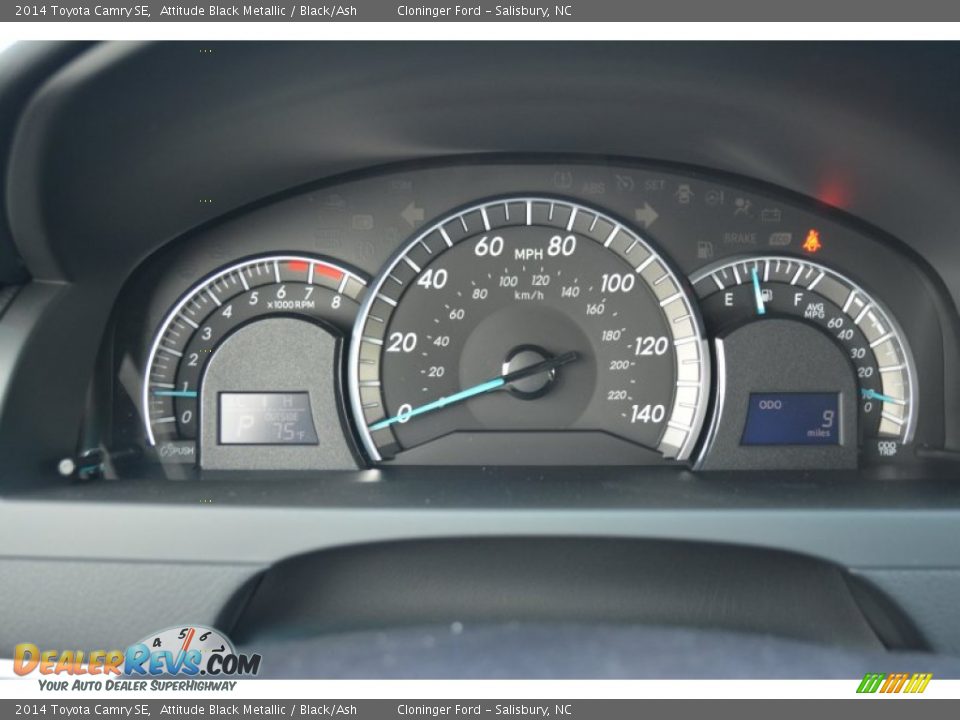 2014 Toyota Camry SE Attitude Black Metallic / Black/Ash Photo #26