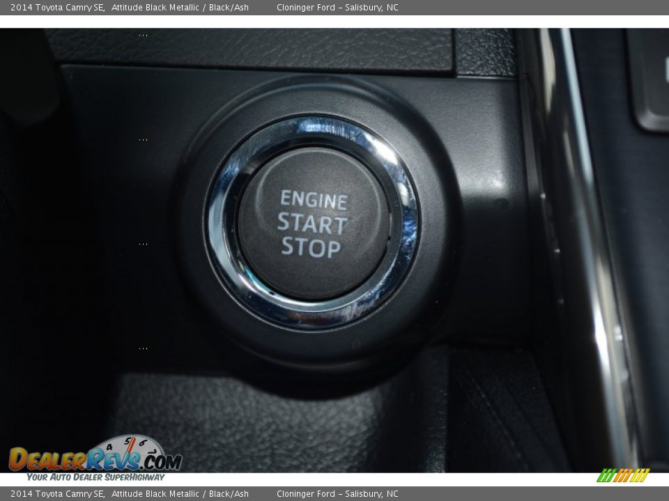 2014 Toyota Camry SE Attitude Black Metallic / Black/Ash Photo #28