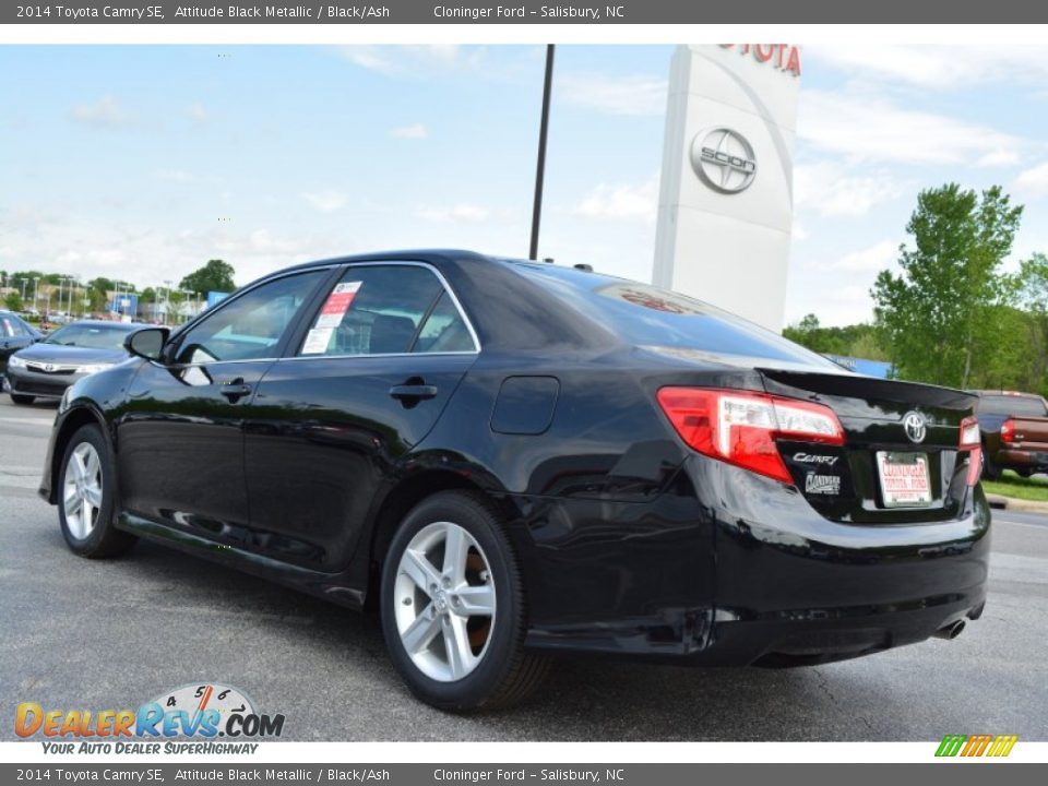2014 Toyota Camry SE Attitude Black Metallic / Black/Ash Photo #30