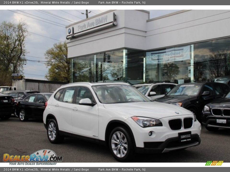 2014 BMW X1 xDrive28i Mineral White Metallic / Sand Beige Photo #1