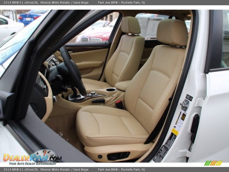 2014 BMW X1 xDrive28i Mineral White Metallic / Sand Beige Photo #12