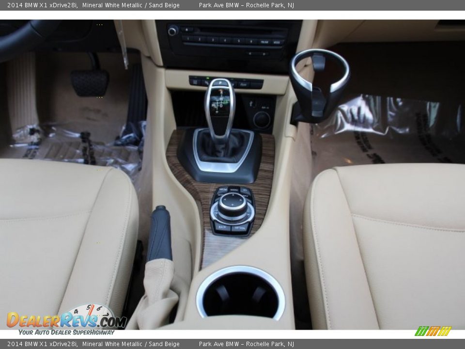 2014 BMW X1 xDrive28i Mineral White Metallic / Sand Beige Photo #15