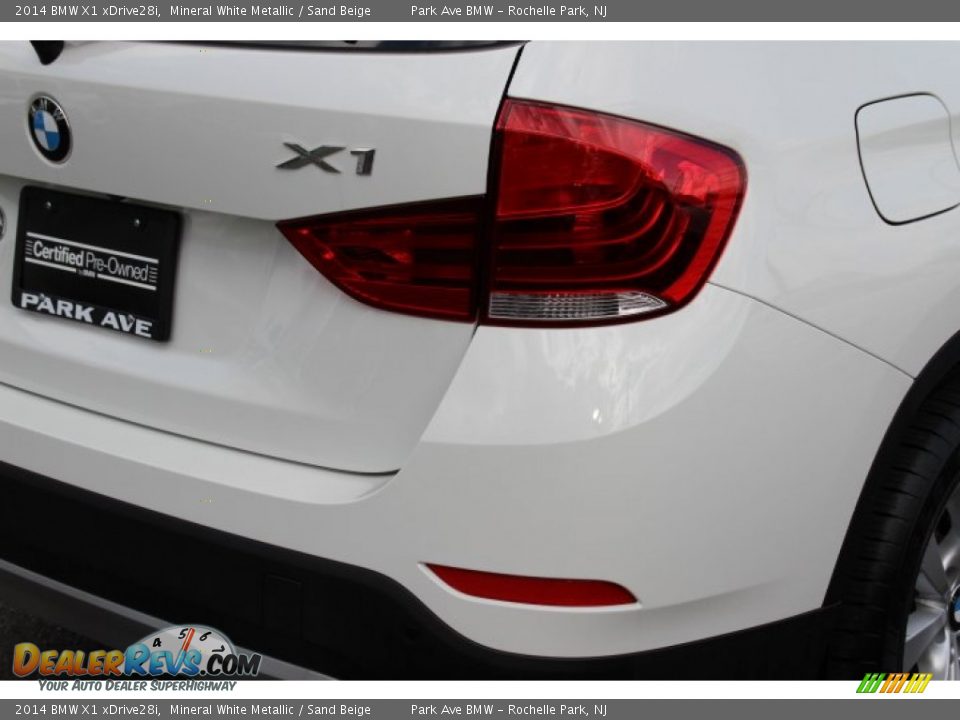 2014 BMW X1 xDrive28i Mineral White Metallic / Sand Beige Photo #22