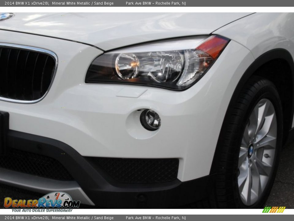 2014 BMW X1 xDrive28i Mineral White Metallic / Sand Beige Photo #30