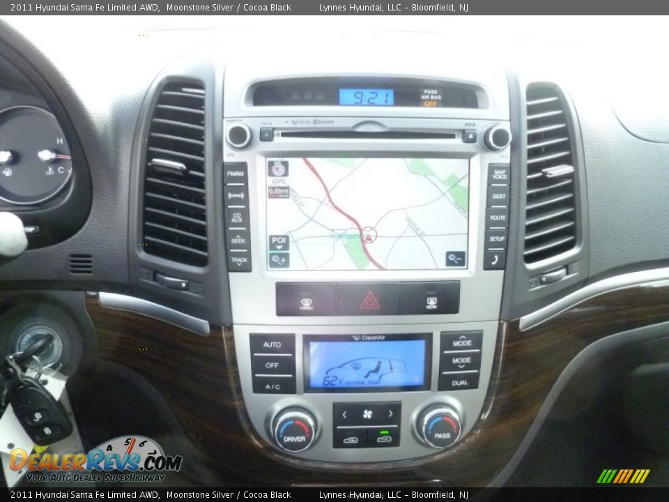 2011 Hyundai Santa Fe Limited AWD Moonstone Silver / Cocoa Black Photo #16