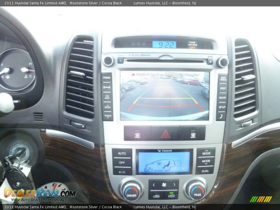 2011 Hyundai Santa Fe Limited AWD Moonstone Silver / Cocoa Black Photo #17