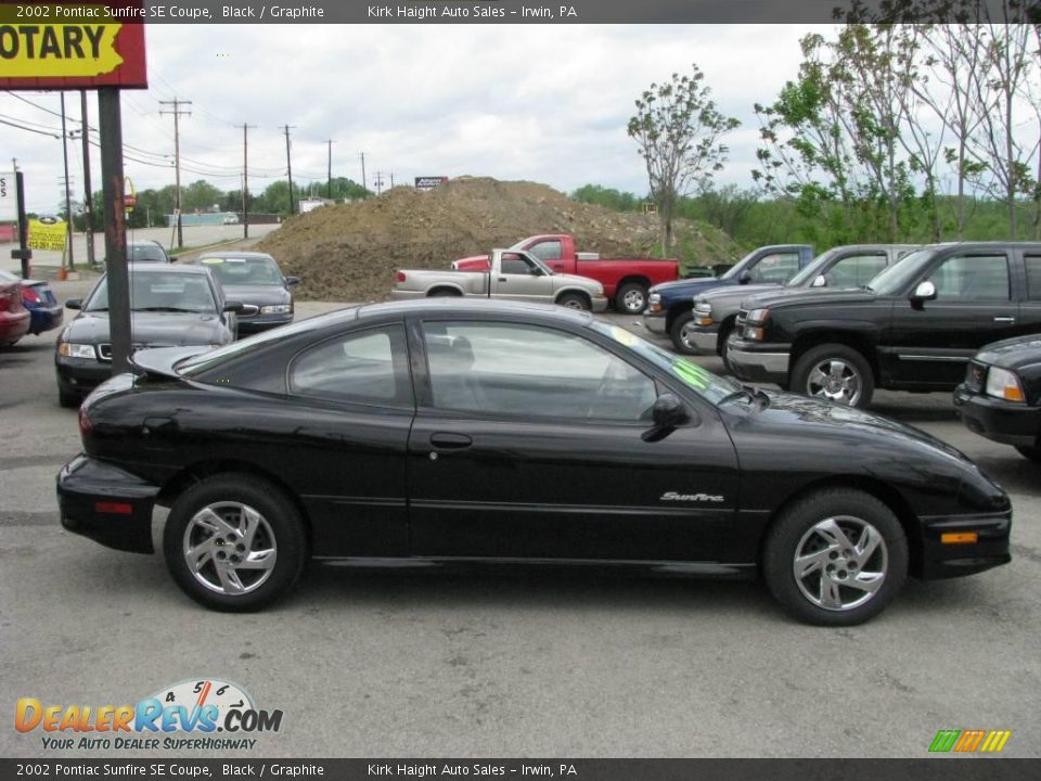 2002 Pontiac Sunfire SE Coupe Black / Graphite Photo #4