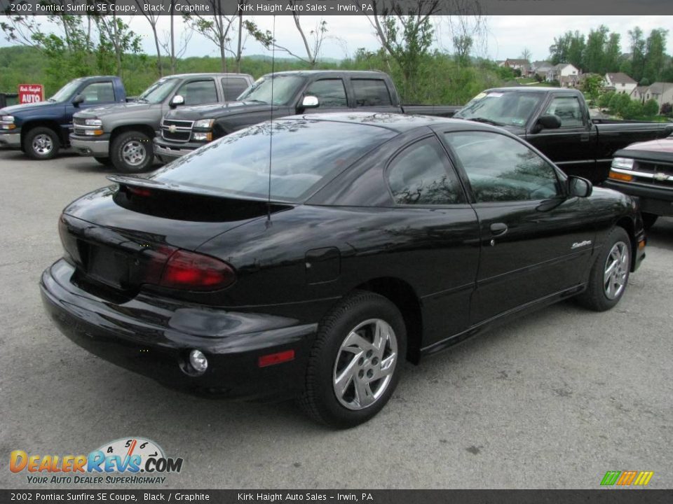 2002 Pontiac Sunfire SE Coupe Black / Graphite Photo #5