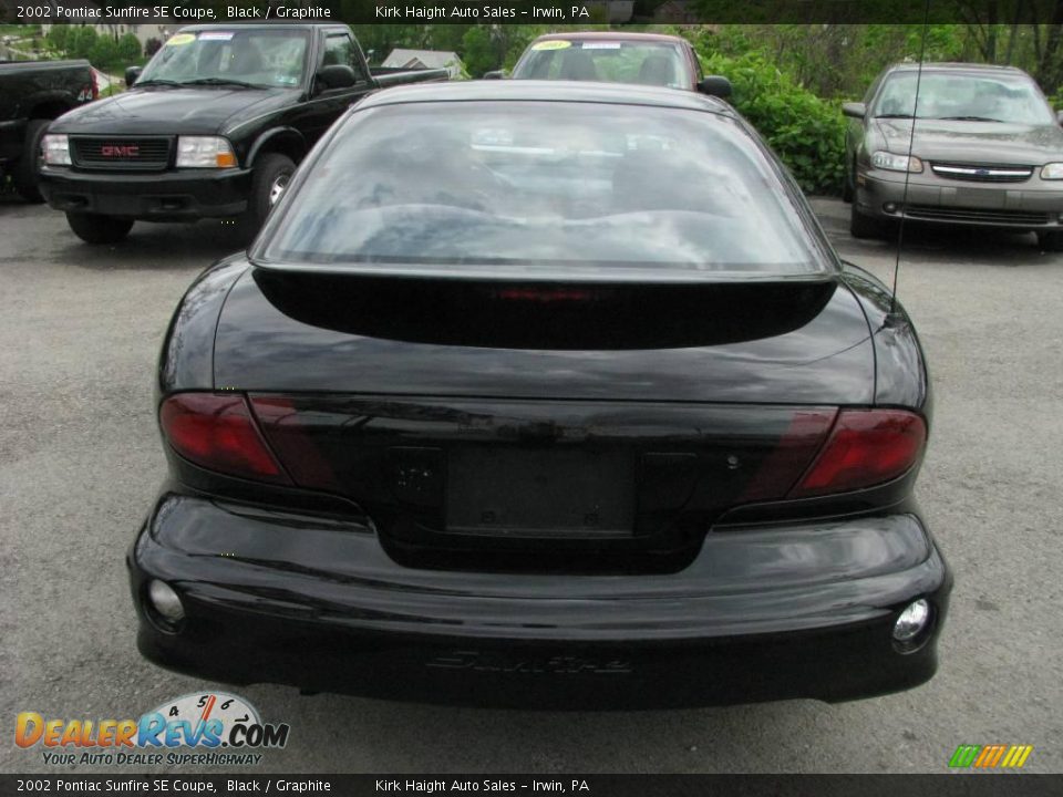 2002 Pontiac Sunfire SE Coupe Black / Graphite Photo #6