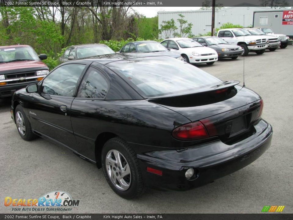 2002 Pontiac Sunfire SE Coupe Black / Graphite Photo #7