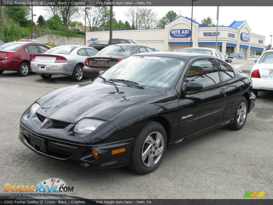 2002 Pontiac Sunfire SE Coupe Black / Graphite Photo #11