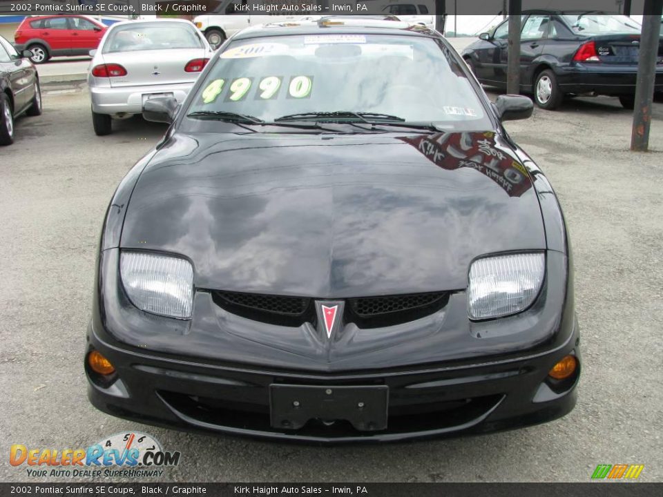 2002 Pontiac Sunfire SE Coupe Black / Graphite Photo #12