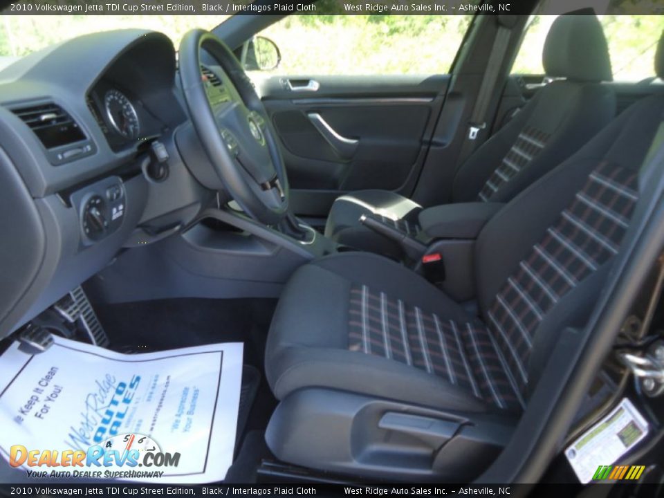 Front Seat of 2010 Volkswagen Jetta TDI Cup Street Edition Photo #13