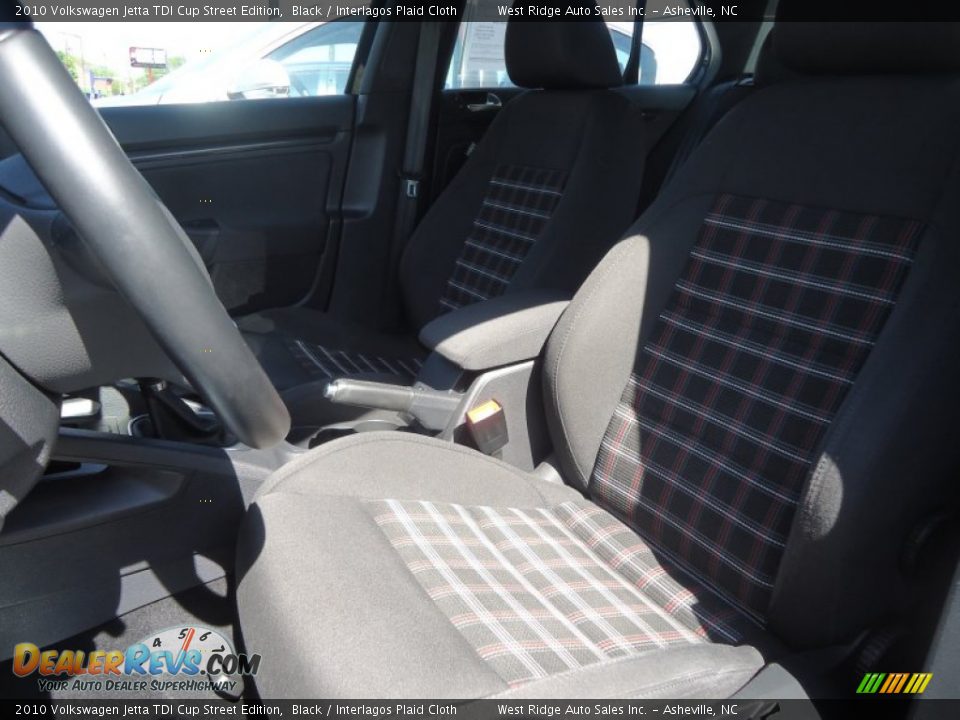 Front Seat of 2010 Volkswagen Jetta TDI Cup Street Edition Photo #14