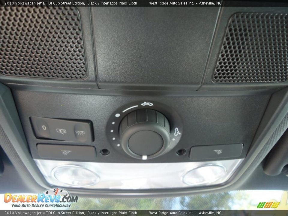 2010 Volkswagen Jetta TDI Cup Street Edition Black / Interlagos Plaid Cloth Photo #19