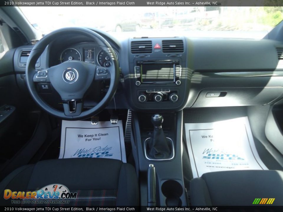 Dashboard of 2010 Volkswagen Jetta TDI Cup Street Edition Photo #21