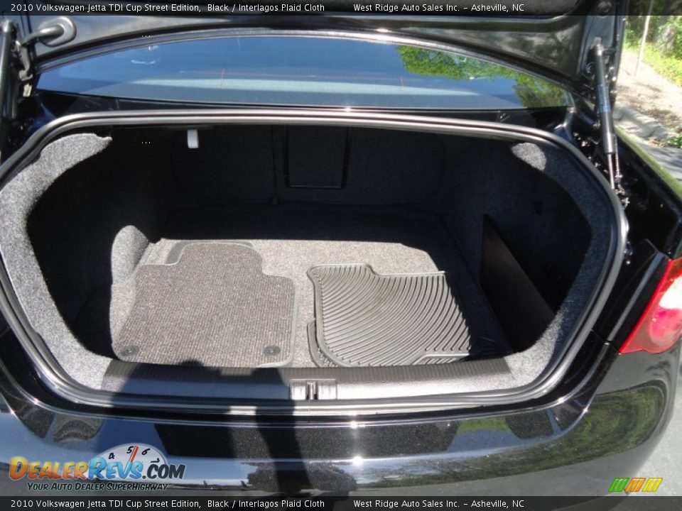 2010 Volkswagen Jetta TDI Cup Street Edition Trunk Photo #25