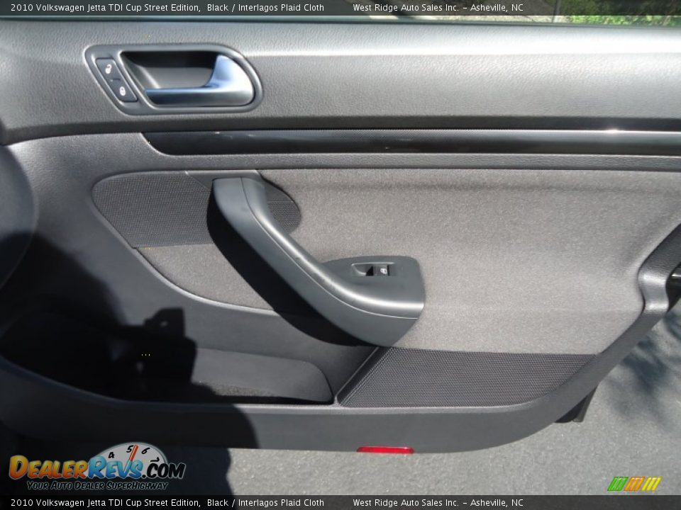 2010 Volkswagen Jetta TDI Cup Street Edition Black / Interlagos Plaid Cloth Photo #27