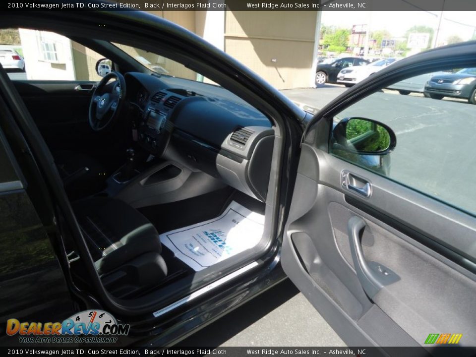 2010 Volkswagen Jetta TDI Cup Street Edition Black / Interlagos Plaid Cloth Photo #29